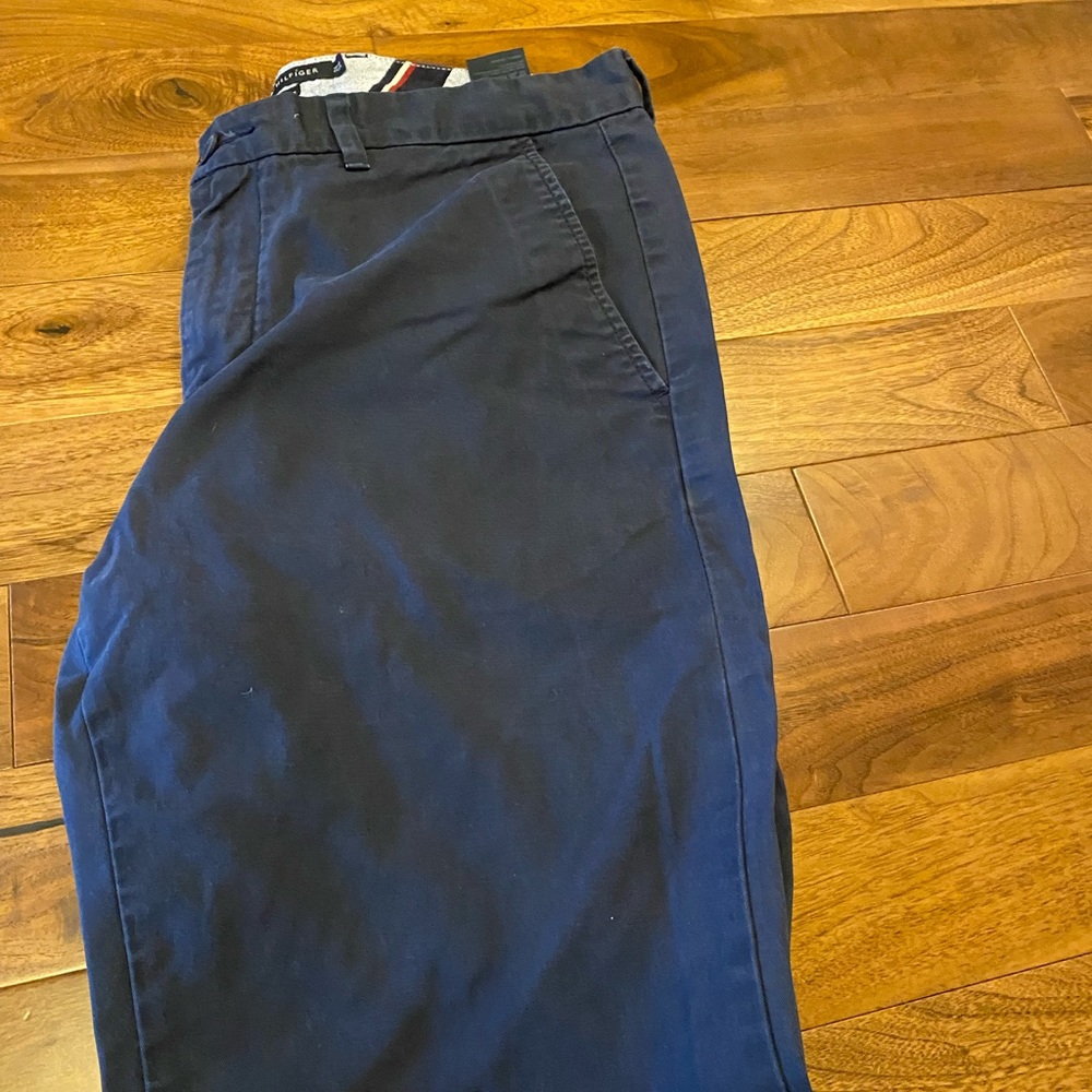 Men’s navy Tommy Hilfiger pants
